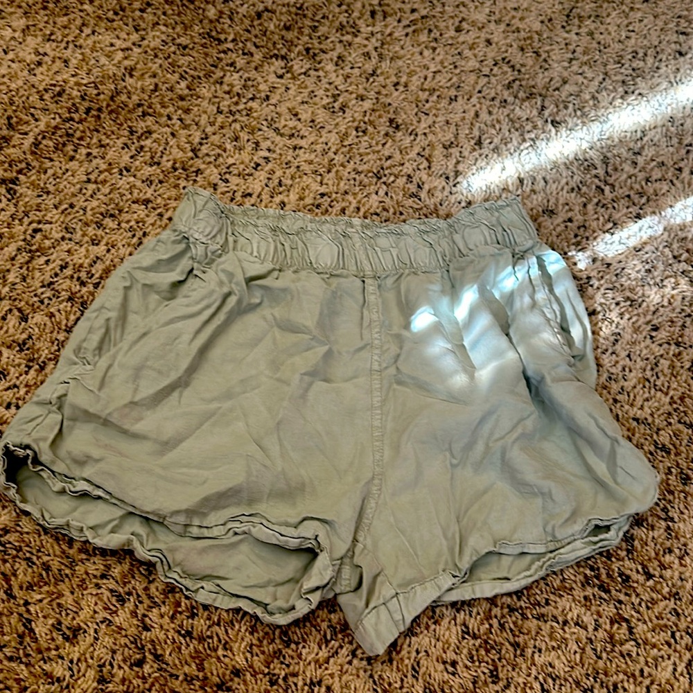 Altar’d state elastic waist shorts
